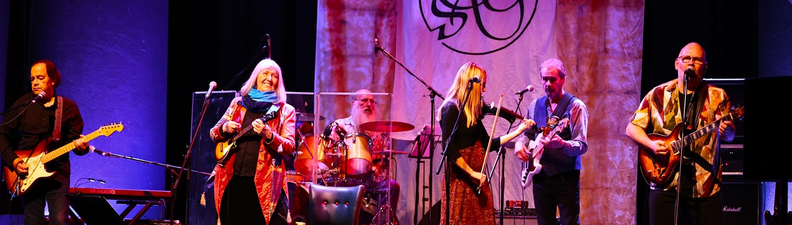 9d632fc1-f428-40cf-8e50-18d2b8043f5f-Steeleye Span, Full Band 1.6MB Banner, Mike Burgess..JPG