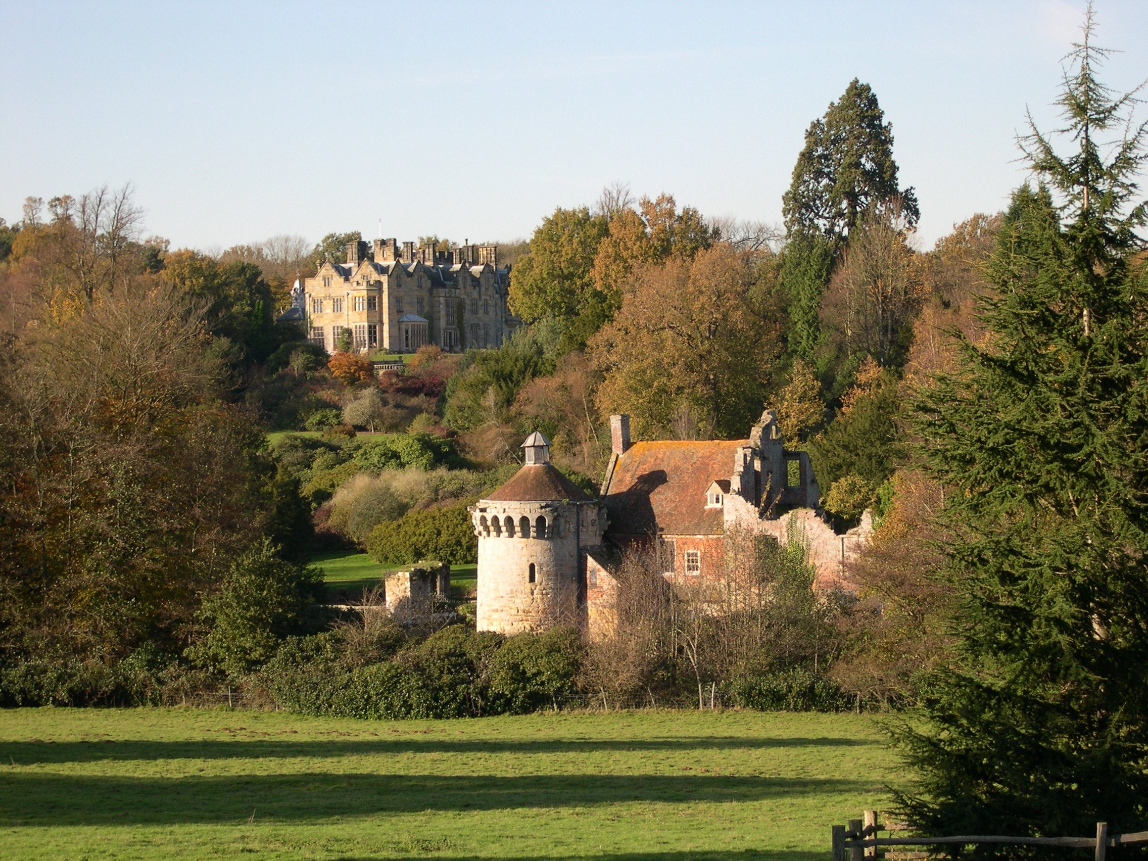 scotney-autumn.jpg
