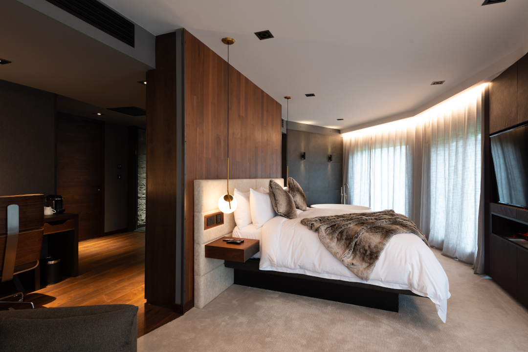 2 Daylight Single Layer Curtains Closed