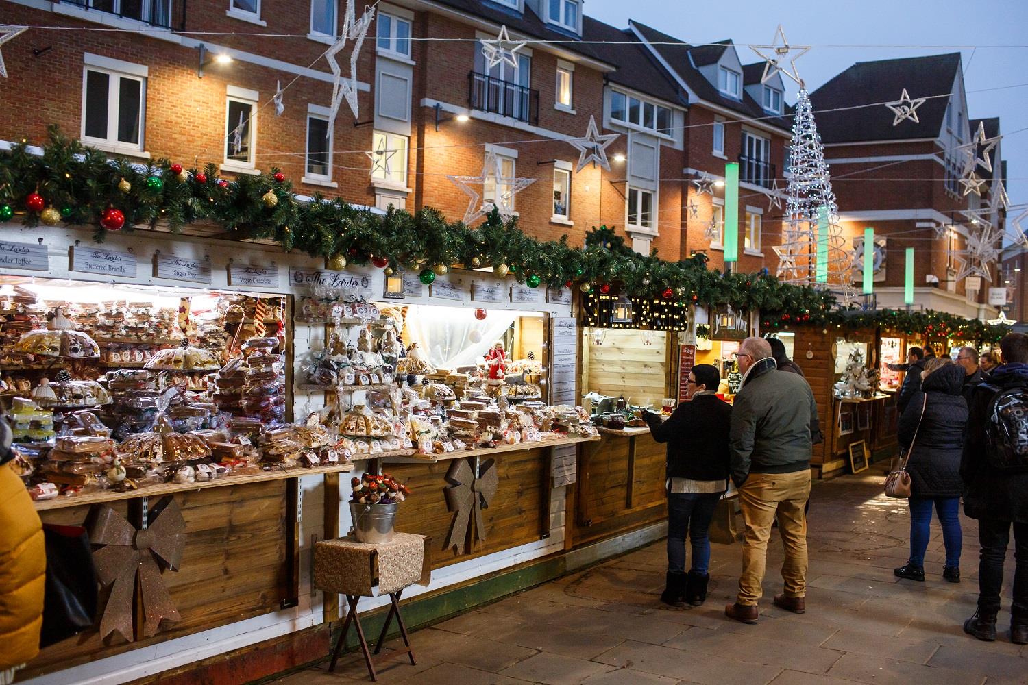 Canterbury Village Christmas 2025 Lok Idelle Marnia