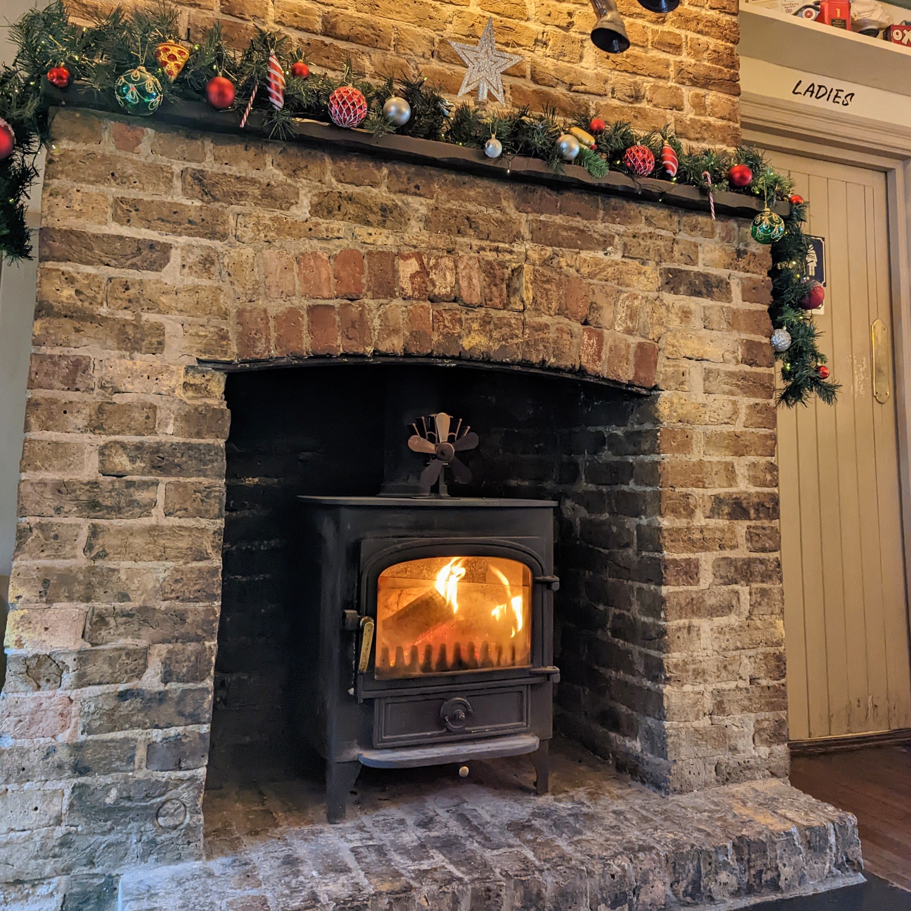 PXL 20221128 135435620~3